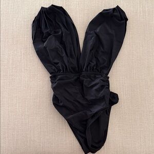 NWT Cupshe Elegant Black Swimsuit